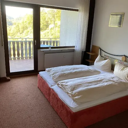 Schwarzwaldblick B&B 트리베르크